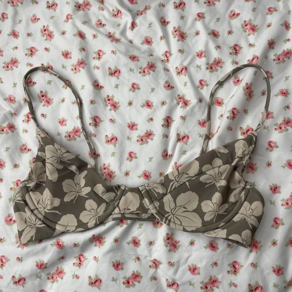 Benoa Swim shea top in butterfly ginger